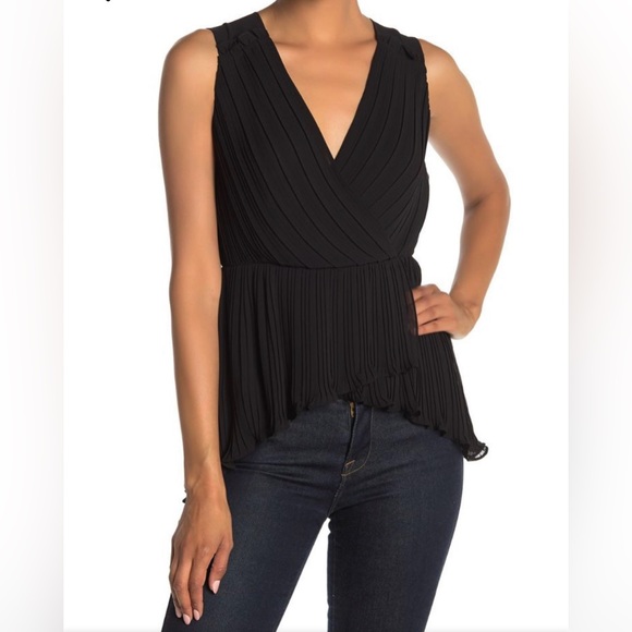 BCBGMAXAZRIA Surplice Neck Pleated Asymmetrical Sleveless Blouse (Black) Small - Picture 8 of 9